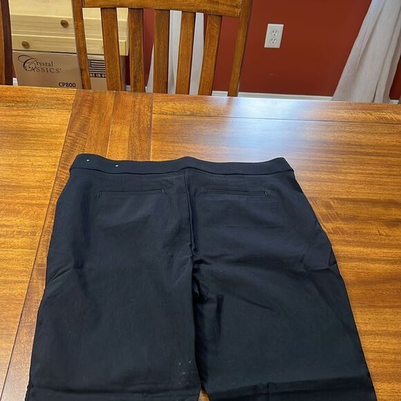Liz Claiborne April Cropped Pull On Pants Size 14 - Picture 6 of 7